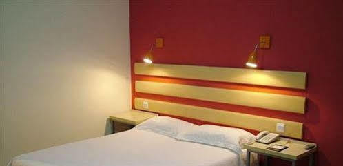 Zhongzhou Hotel - Jingu Road Λουό Γιανγκ Εξωτερικό φωτογραφία
