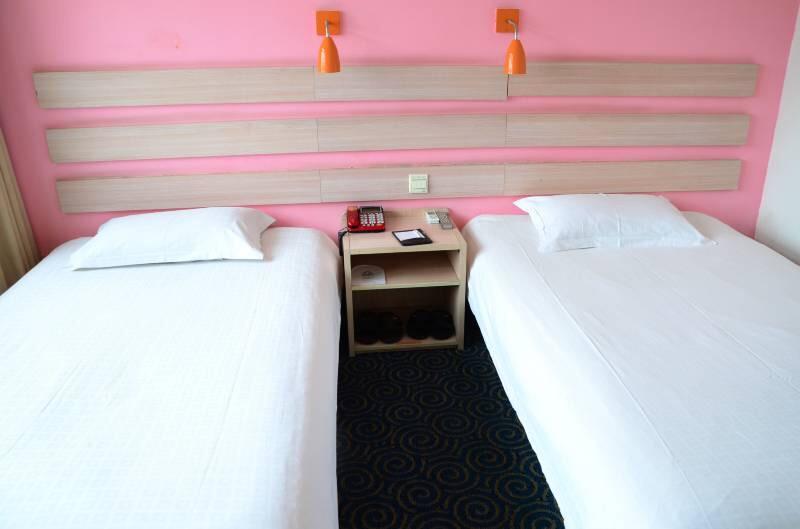 Zhongzhou Hotel - Jingu Road Λουό Γιανγκ Εξωτερικό φωτογραφία